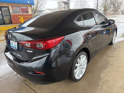 Used 2017 MAZDA MAZDA3 Touring image 3