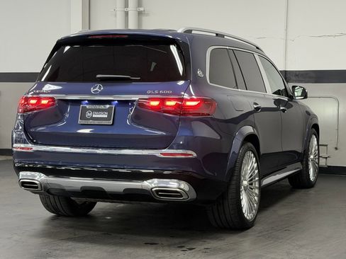 Used 2024 Mercedes-Benz Maybach GLS 600 4MATIC image 12