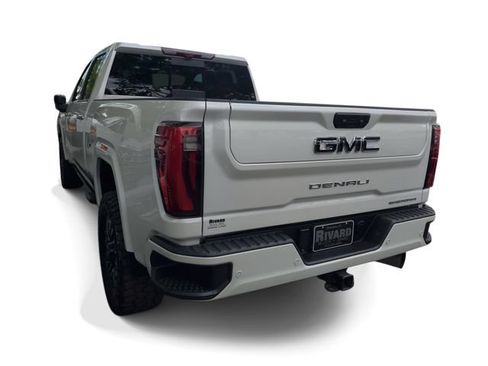 Used 2025 GMC Sierra 2500 Denali Ultimate w/ Max Trailering Package AWD/4WD image 3