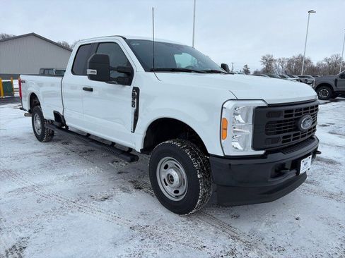 Used 2023 Ford F350 XL w/ Snow Plow Prep Package image 7