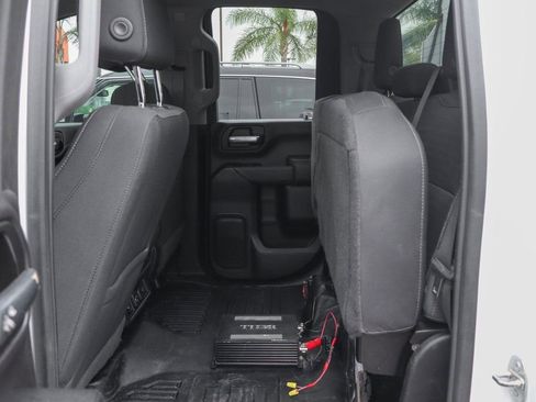 Used 2022 Chevrolet Silverado 2500 LT w/ Convenience Package image 44