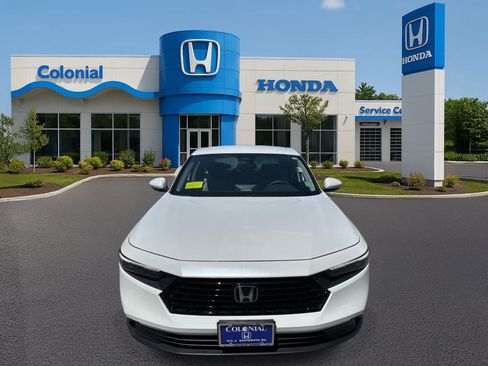 Used 2025 Honda Accord LX image 9