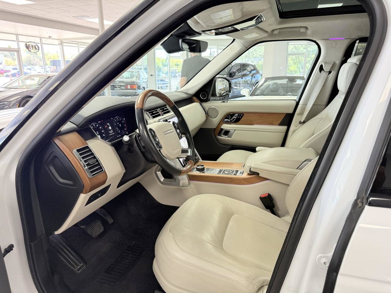 Used 2020 Land Rover Range Rover Long Wheelbase HSE AWD/4WD image 10