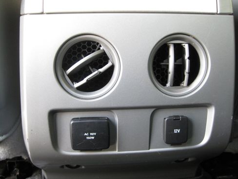 Used 2011 Ford F150 Platinum AWD/4WD image 29