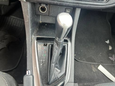 Used 2019 Toyota Corolla LE FWD image 25