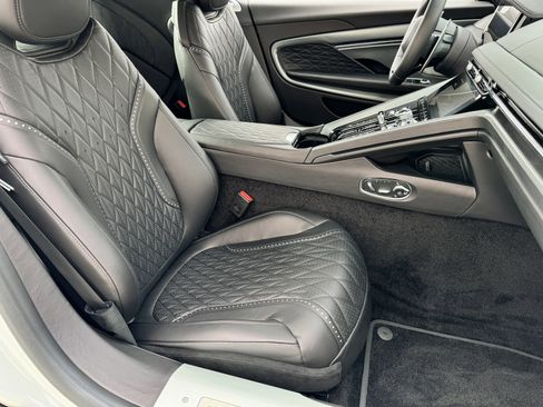Used 2024 Aston Martin DB12 Coupe image 21