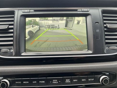 Used 2015 Kia Sedona SX FWD image 21