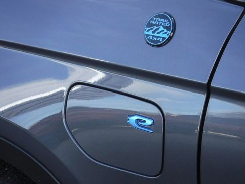 Used 2023 Jeep Grand Cherokee Trailhawk w/ Luxury Tech Group III image 4