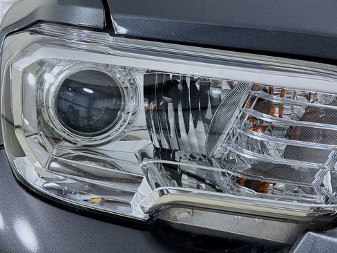 Used 2022 Toyota Tacoma SR5 image 35