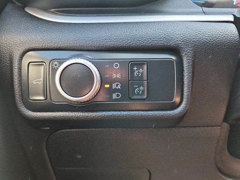 Used 2022 Ford Explorer XLT AWD/4WD image 18