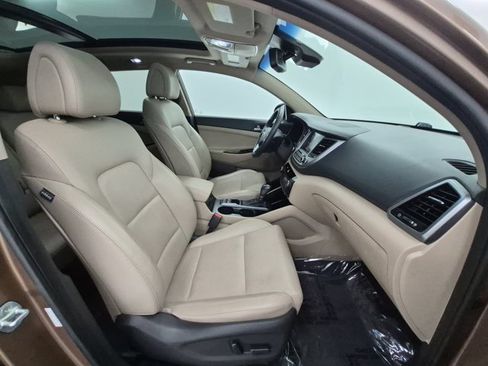Used 2017 Hyundai Tucson Limited w/ Limited Ultimate Package 03 FWD image 25