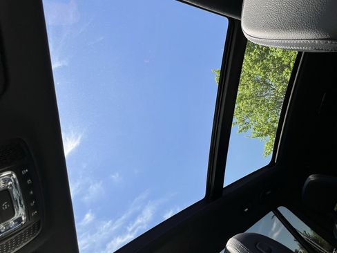 Certified 2025 Mercedes-Benz GLS 450 4MATIC image 28