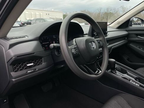 Certified 2025 Honda Accord SE image 27