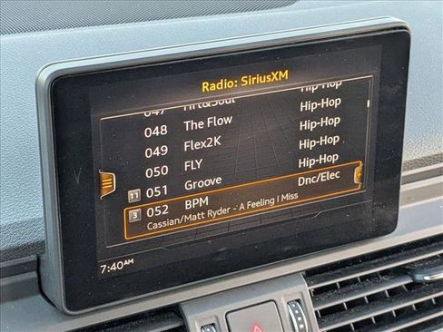 Used 2020 Audi Q5 2.0T Premium w/ Convenience Package image 14