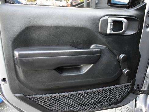 Used 2018 Jeep Wrangler Unlimited Sport AWD/4WD image 35