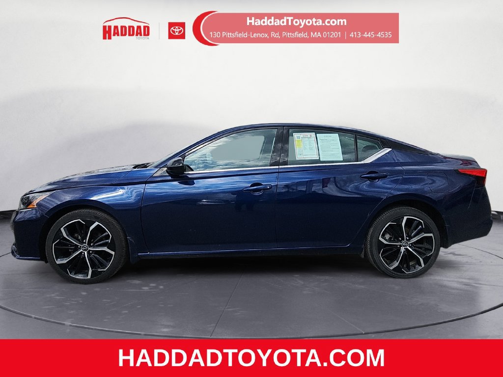 Used 2024 Nissan Altima 2.5 SR AWD/4WD image 2