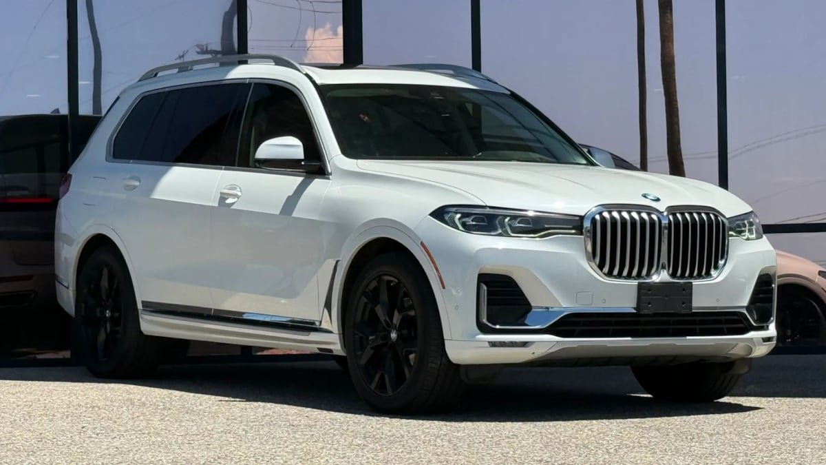 Used 2021 BMW X7 xDrive40i w/ Premium Package AWD/4WD image 17