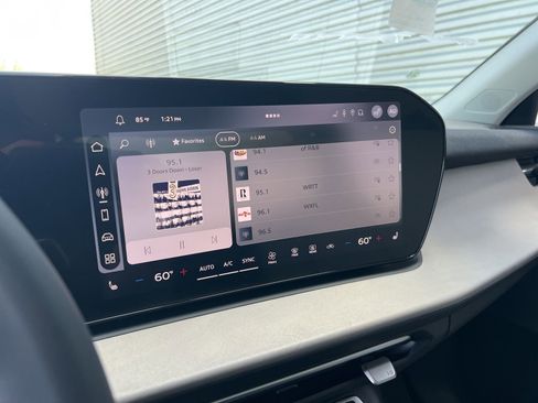 New 2026 Audi Q3 quattro 2.0T image 14