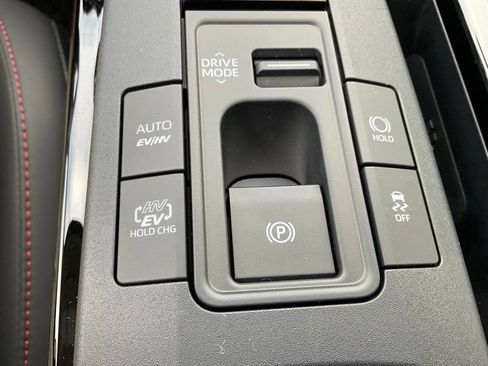 Certified 2025 Toyota Prius Plug-In Hybrid w/ Limited Premium Package FWD image 18