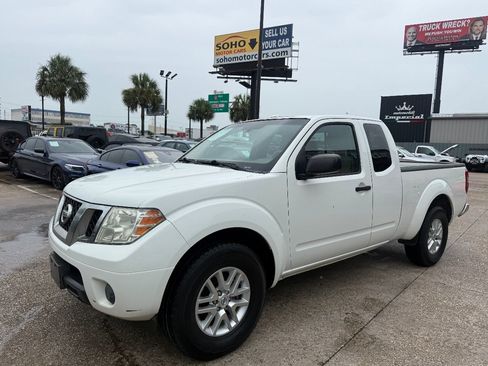 Used 2016 Nissan Frontier SV RWD image 8
