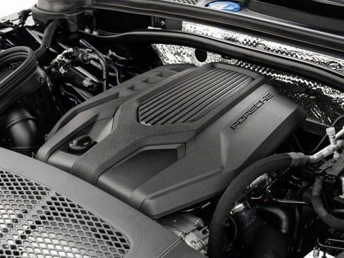Used 2026 Porsche Macan AWD/4WD image 28
