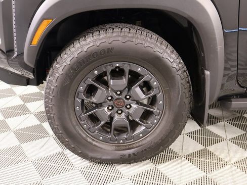 Used 2023 Nissan Frontier PRO-4X w/ Pro-4X Premium Package image 19