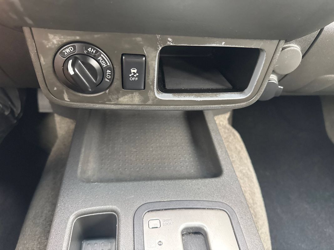 Used 2014 Nissan Xterra X AWD/4WD image 25