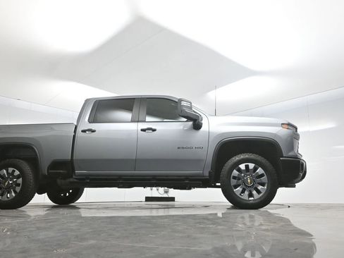 Used 2025 Chevrolet Silverado 2500 Custom w/ Custom Convenience Package AWD/4WD image 65