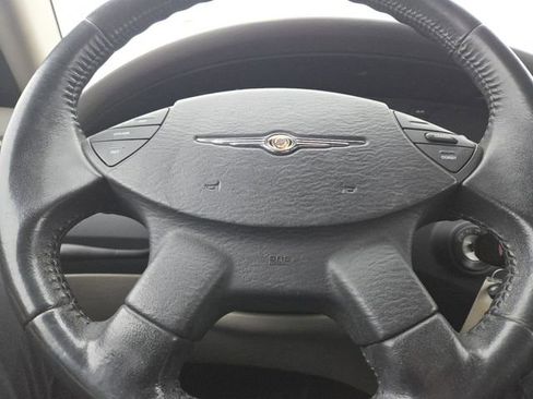 Used 2005 Chrysler Pacifica AWD w/ Cargo Convenience Group image 29