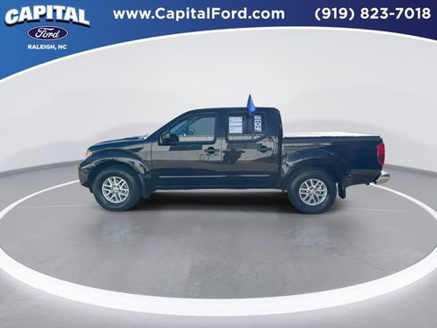 Used 2020 Nissan Frontier SV image 5