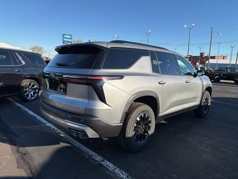 New 2026 Chevrolet Traverse Z71 w/ Enhanced Driving Package image 7