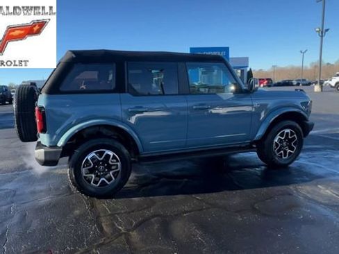 Used 2022 Ford Bronco Outer Banks image 9