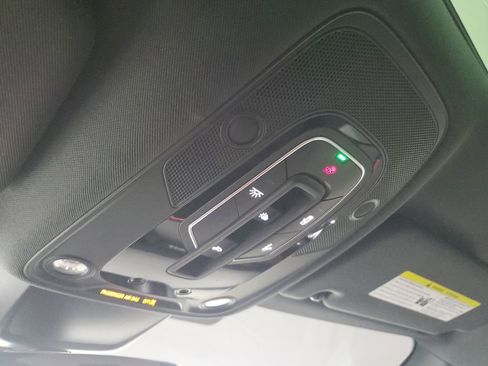 Used 2024 Audi SQ8 e-tron Premium Plus image 33