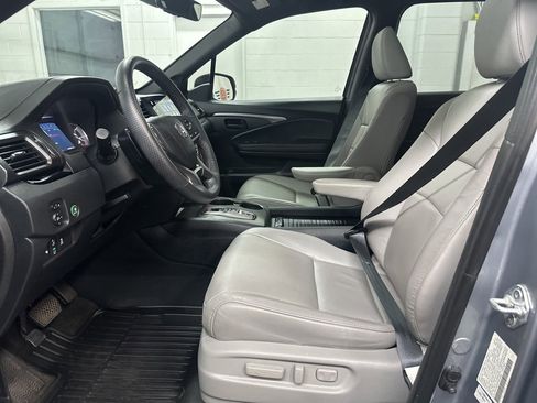 Used 2023 Honda Passport EX-L image 21