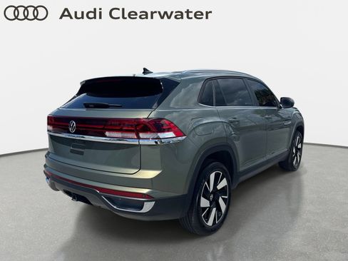 Used 2025 Volkswagen Atlas Cross Sport SE FWD image 4