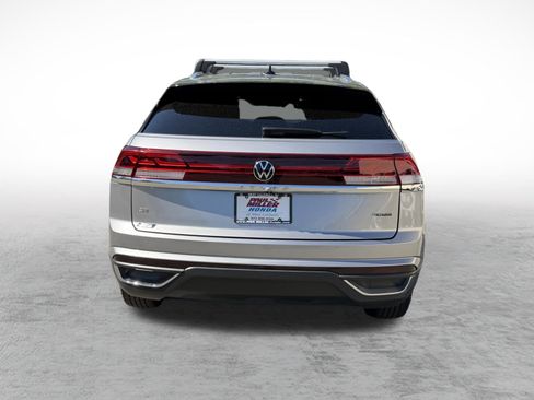 Used 2024 Volkswagen Atlas Cross Sport SE AWD/4WD image 6