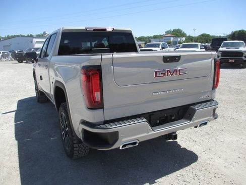 New 2026 GMC Sierra 1500 AT4 w/ AT4 Premium Package AWD/4WD image 9