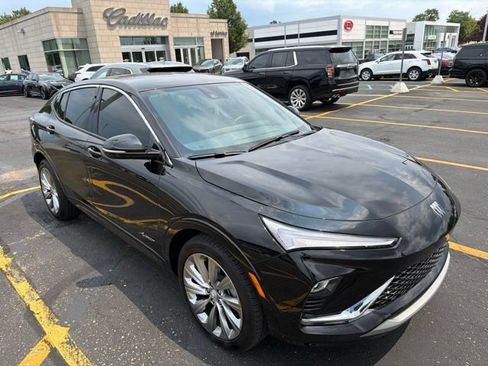 Used 2024 Buick Envista Avenir FWD image 1