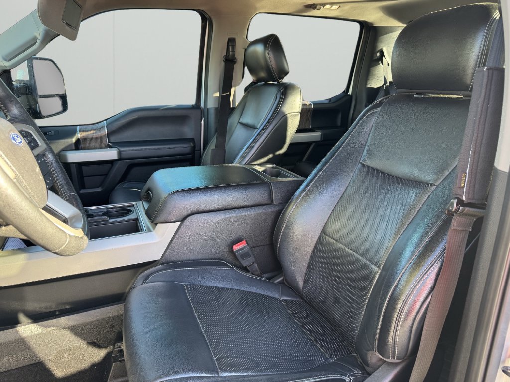 Used 2019 Ford F250 Lariat w/ Lariat Ultimate Package AWD/4WD image 11
