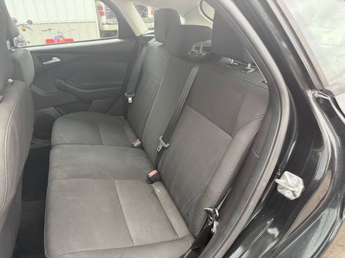 Used 2015 Ford Focus SE w/ SE Sport Package FWD image 12