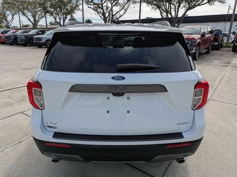 Certified 2021 Ford Explorer XLT w/ Equipment Group 202A image 5