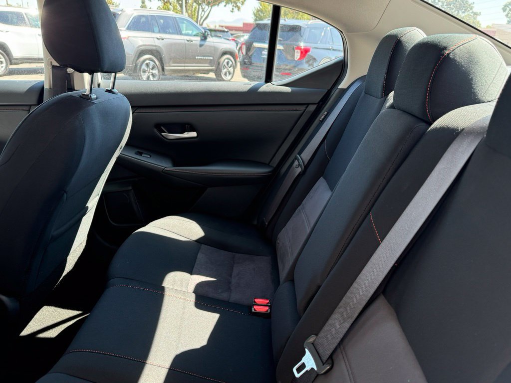 Used 2025 Nissan Sentra SR FWD image 17