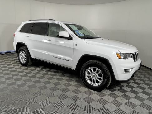 Used 2018 Jeep Grand Cherokee Laredo AWD/4WD image 7