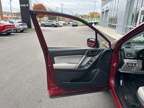 Used 2018 Subaru Forester 2.5i Premium image 29