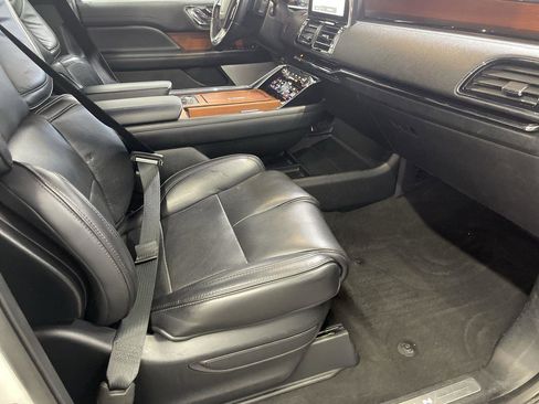 Used 2019 Lincoln Navigator Reserve w/ Cargo Package image 26