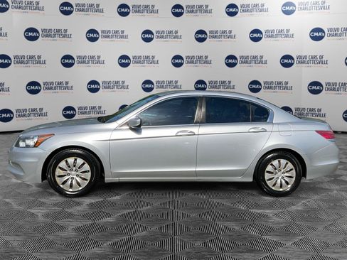 Used 2012 Honda Accord LX image 2
