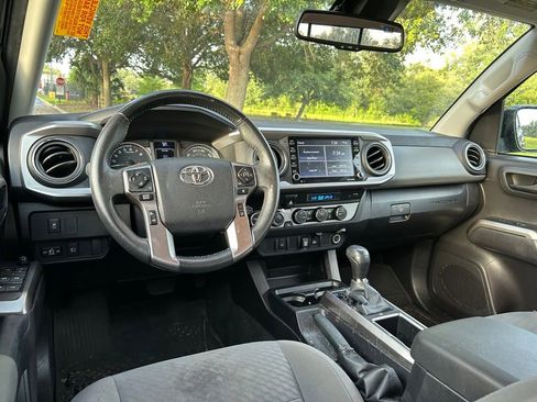 Used 2023 Toyota Tacoma SR5 AWD/4WD image 12