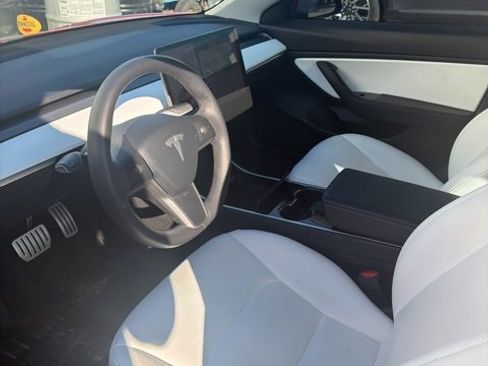 Used 2020 Tesla Model 3 Performance image 3