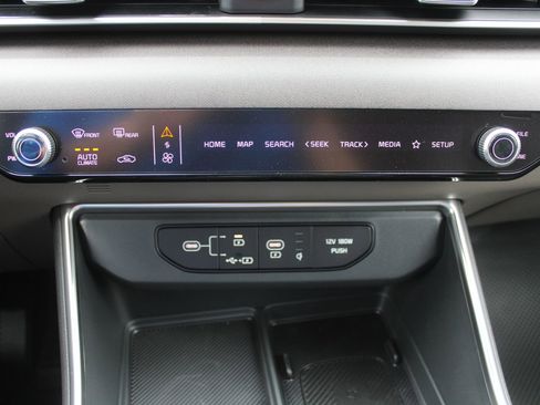 New 2026 Kia Carnival EX FWD image 47