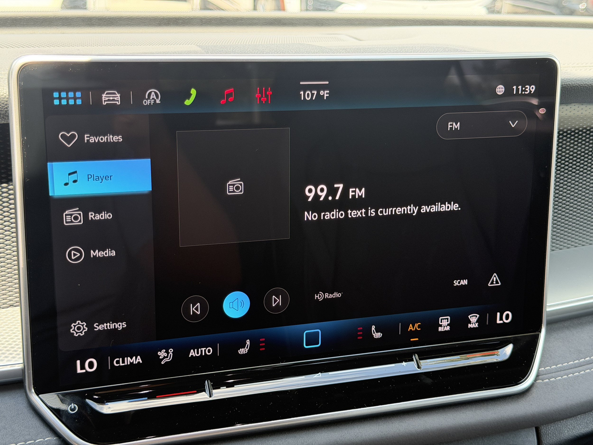 New 2026 Volkswagen Tiguan SE R-Line FWD image 25